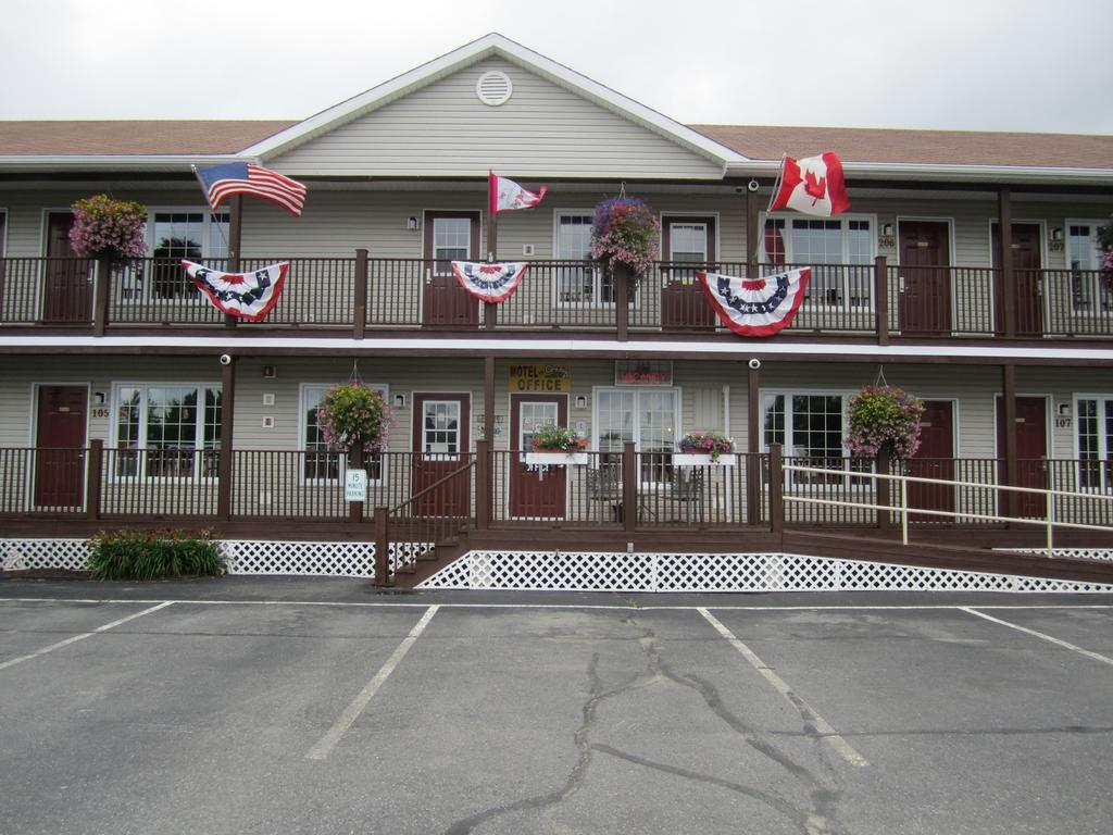 Jackman Bishops Country Inn Motel מראה חיצוני תמונה